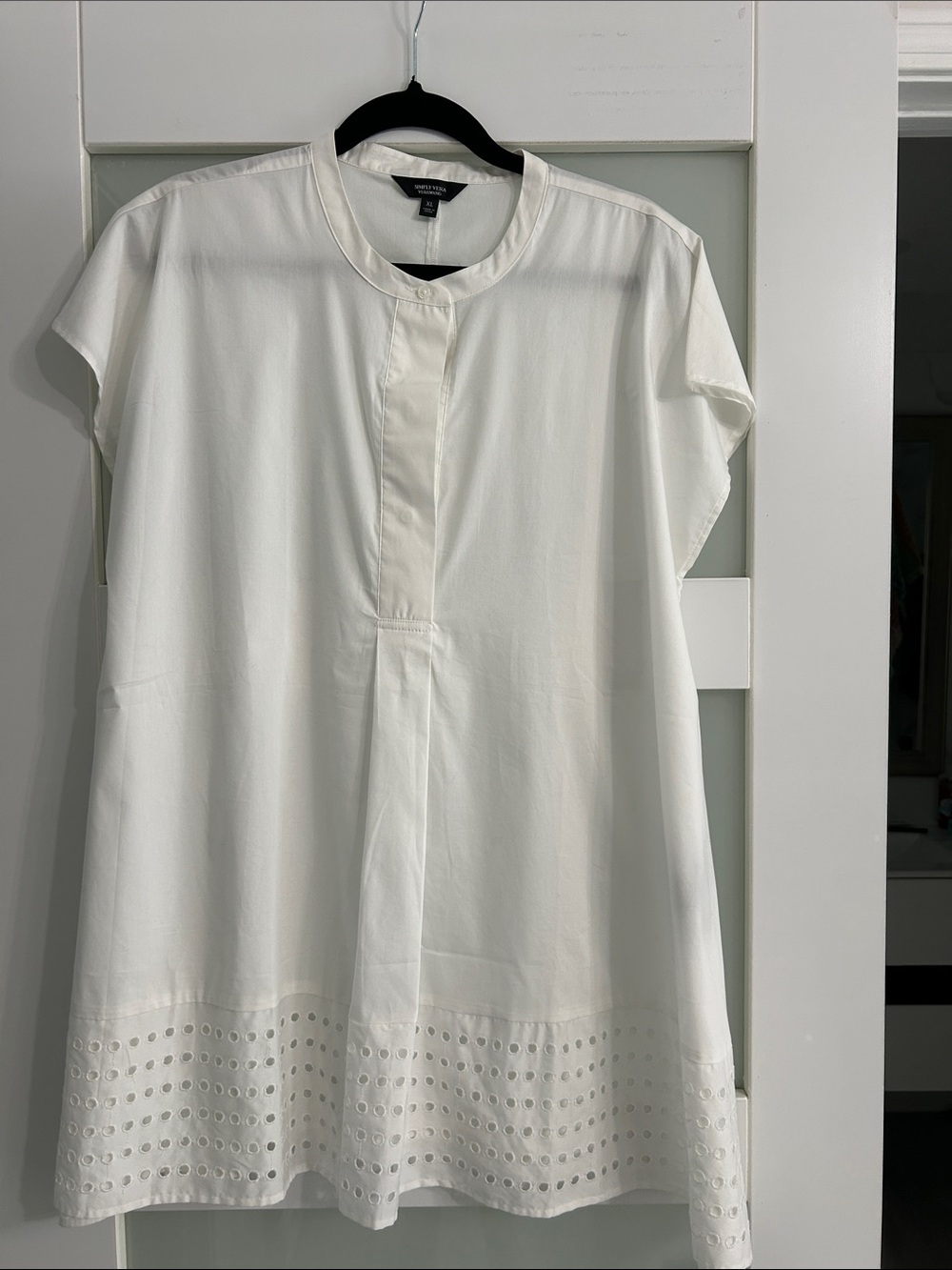 VERA WONG White Eyelet-Hem Tunic/Dress with Mandarin Collar. Never been worn, XL